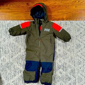 LIKE NEW Helly Hansen Rider 2.0 one piece snowsuit size 86/1